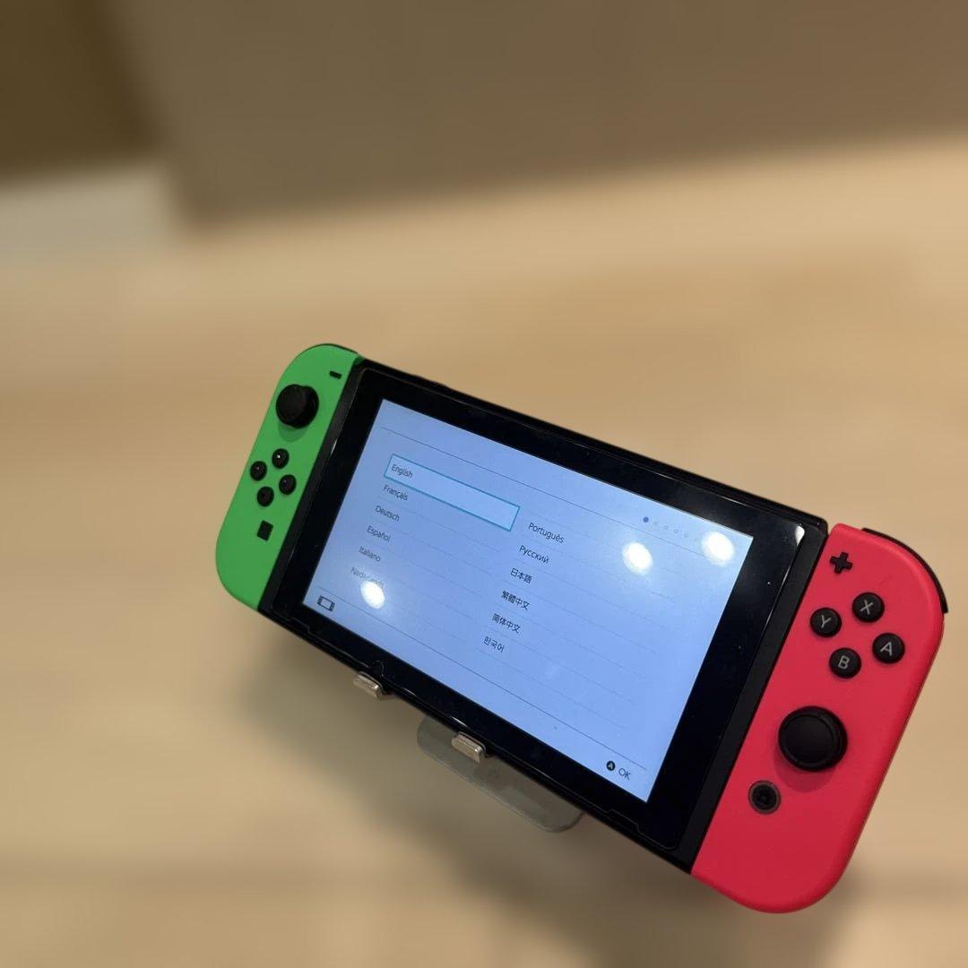 Nintendo Switch本体　ジョイコン4個+コントローラー付き